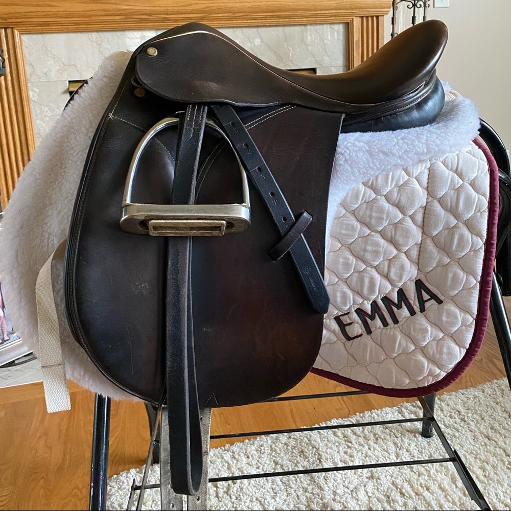 Collegiate Dressage Saddle